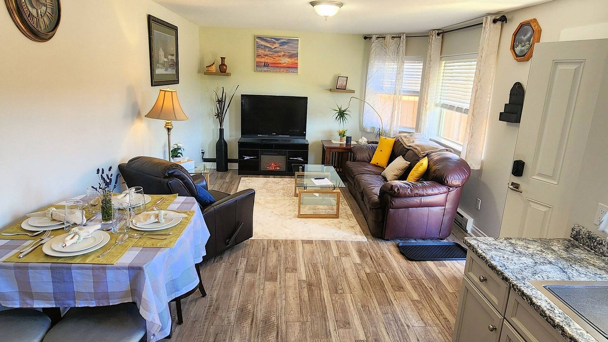 Regional District of Nanaimo House | Sunshine Ridge Cozy Suite