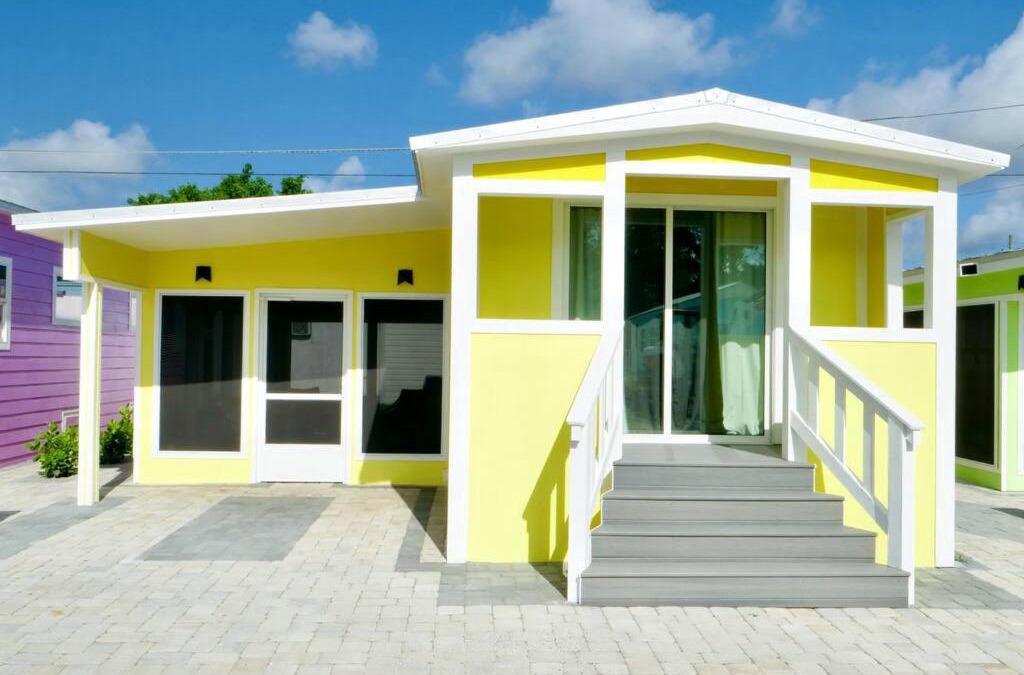 Southgate House | Sunshine Tiny Home Pinecraft