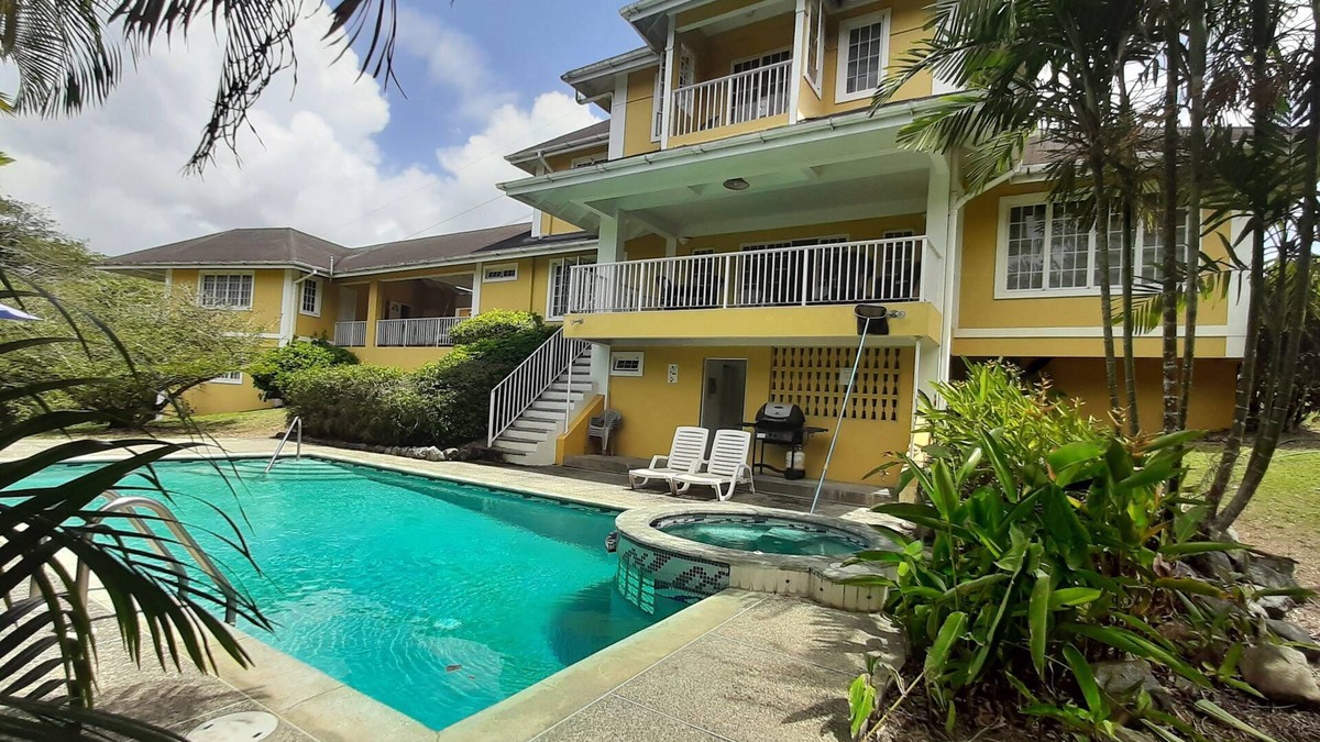 Plymouth Villa | SunShine Villa (5 bedroom option)
