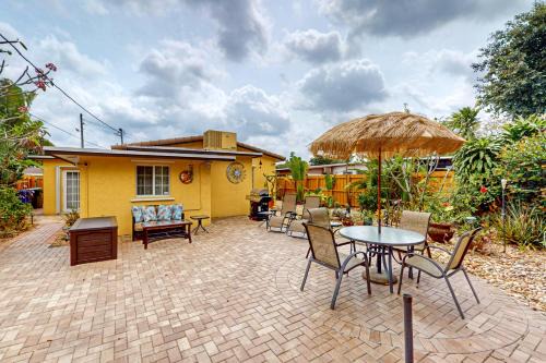 South Middle River House | Sunshine Villa