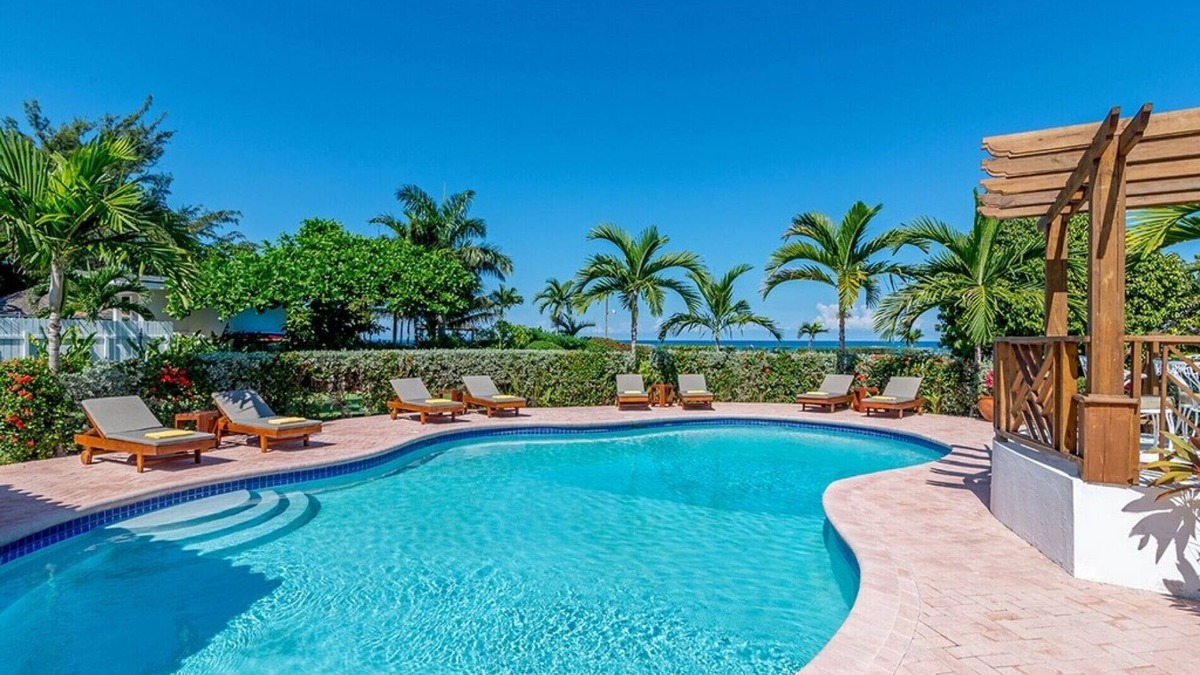 Runaway Bay Villa | Sunspot Villa, 6 bdr beachfront villa in Runaway Bay, Jamaica