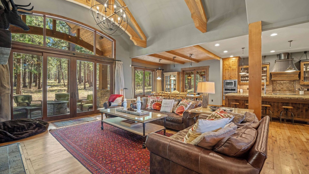 Sunriver House | Sunstone Hideaway with Hot Tub, Firepit & Pool Table