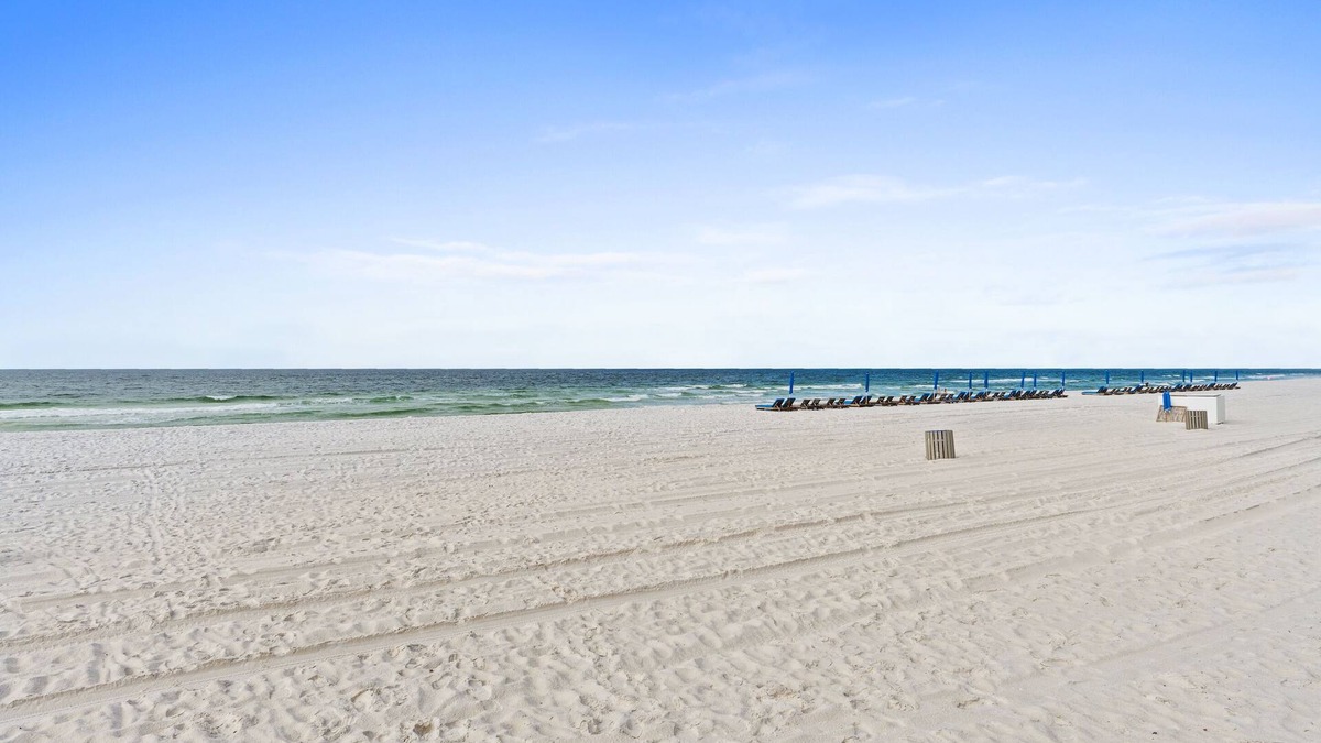 Holiday Beach Condo | Sunswept Condo Rentals by Panhandle Getaways