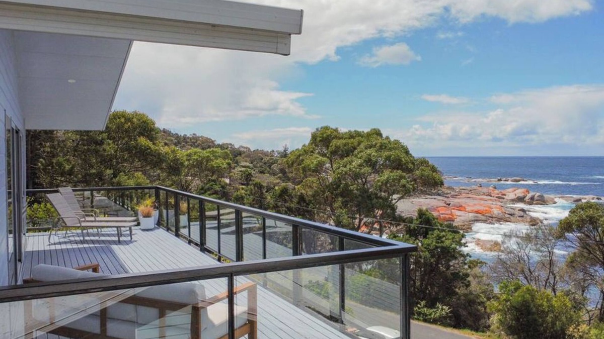 Bicheno House | Suntrap Cove - you and the ocean