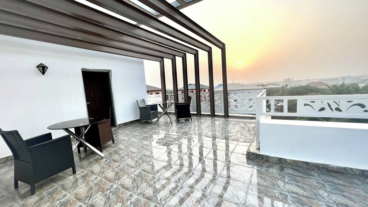 Utako Apartment | SUNVIEW PENTHOUSE CONDO 24hrs LIGHT, AC & WIFI