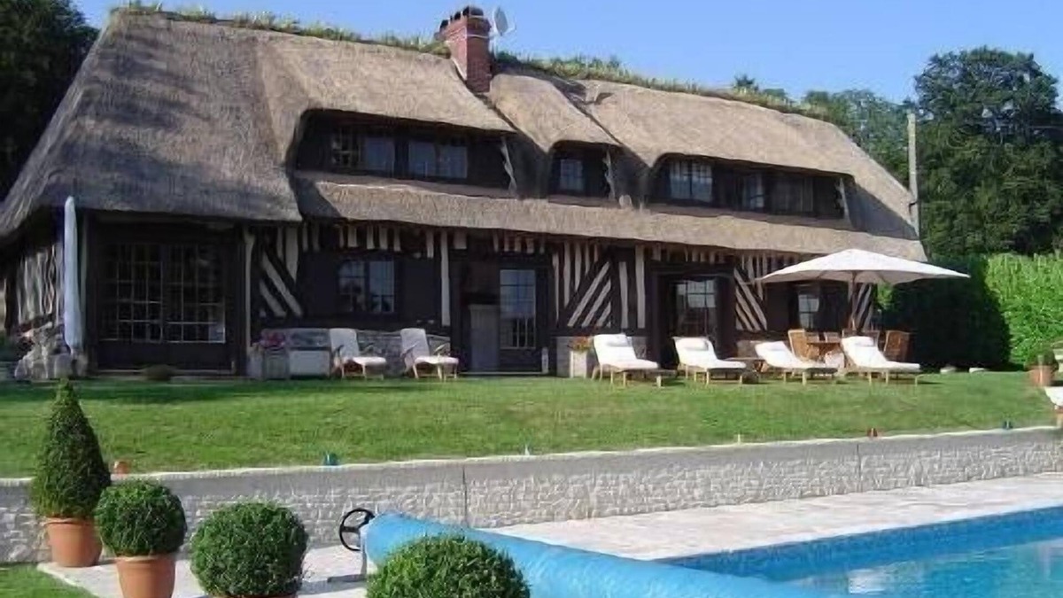 Saint-Martin-aux-Chartrains Villa | Superb Villa with pool, near Deauville former cider mill