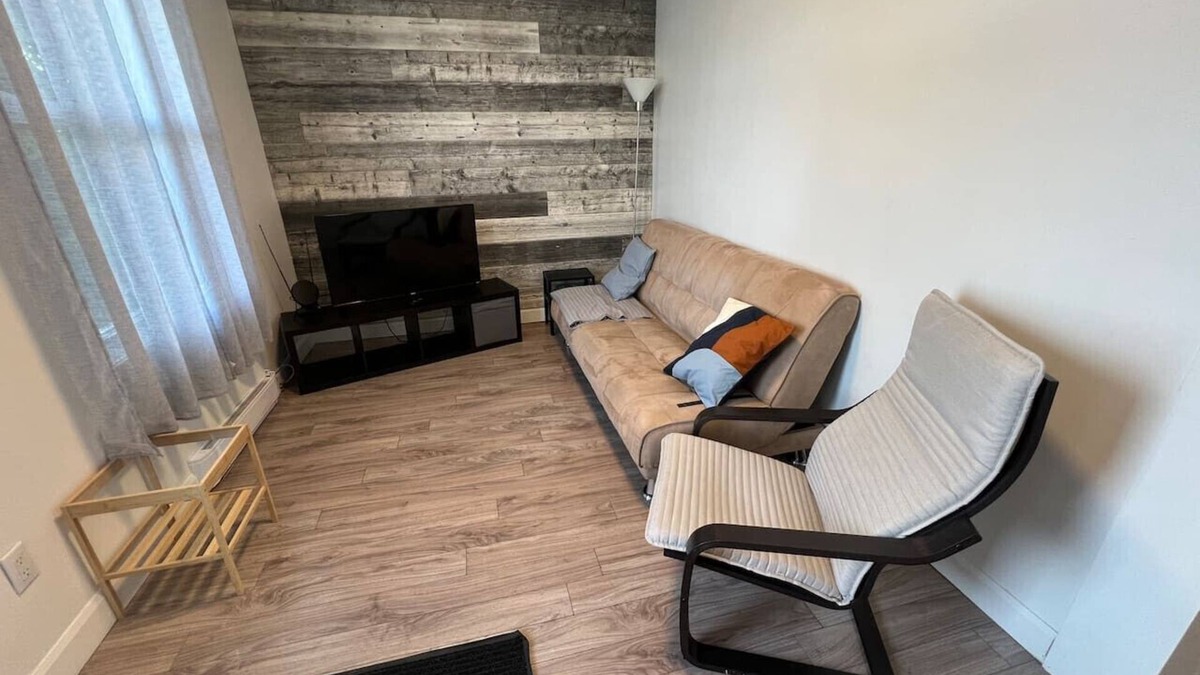 Vieux-Limoilou Apartment | Super 3,5 Près de la 3ème ave
