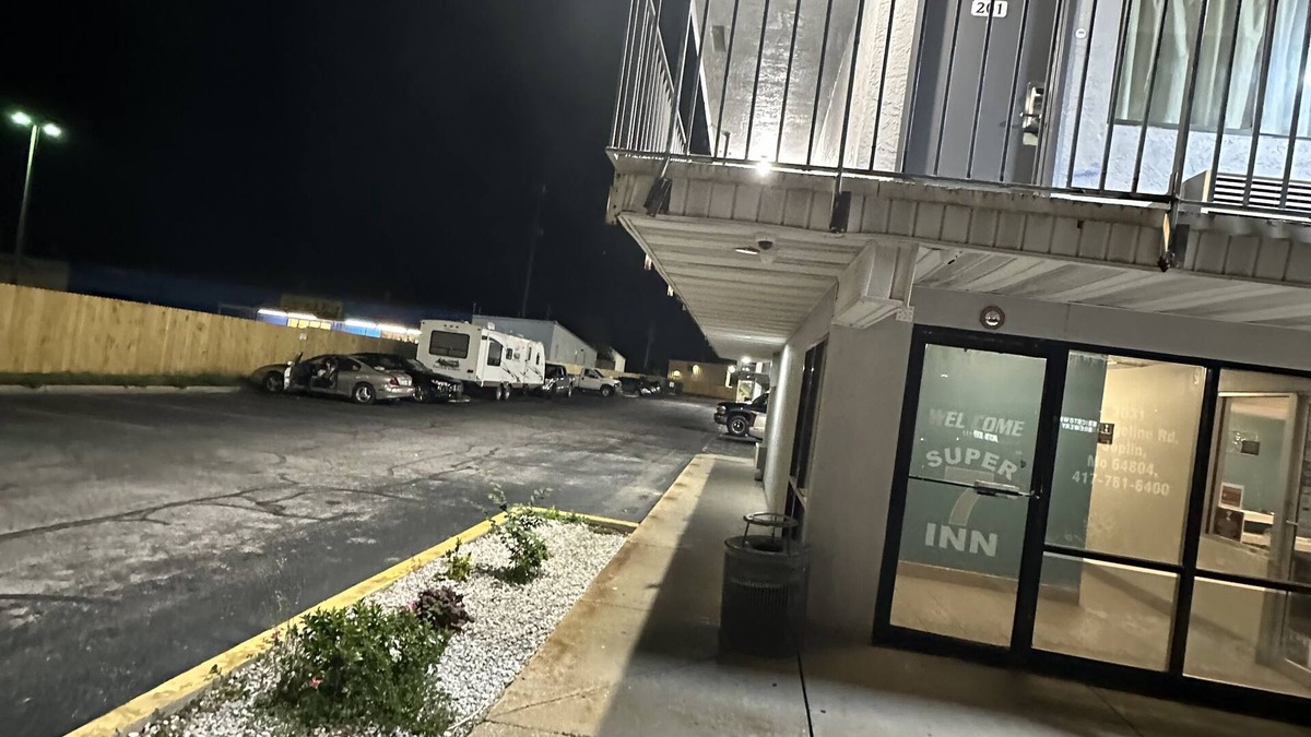 Joplin Hotel | Super 7 INN