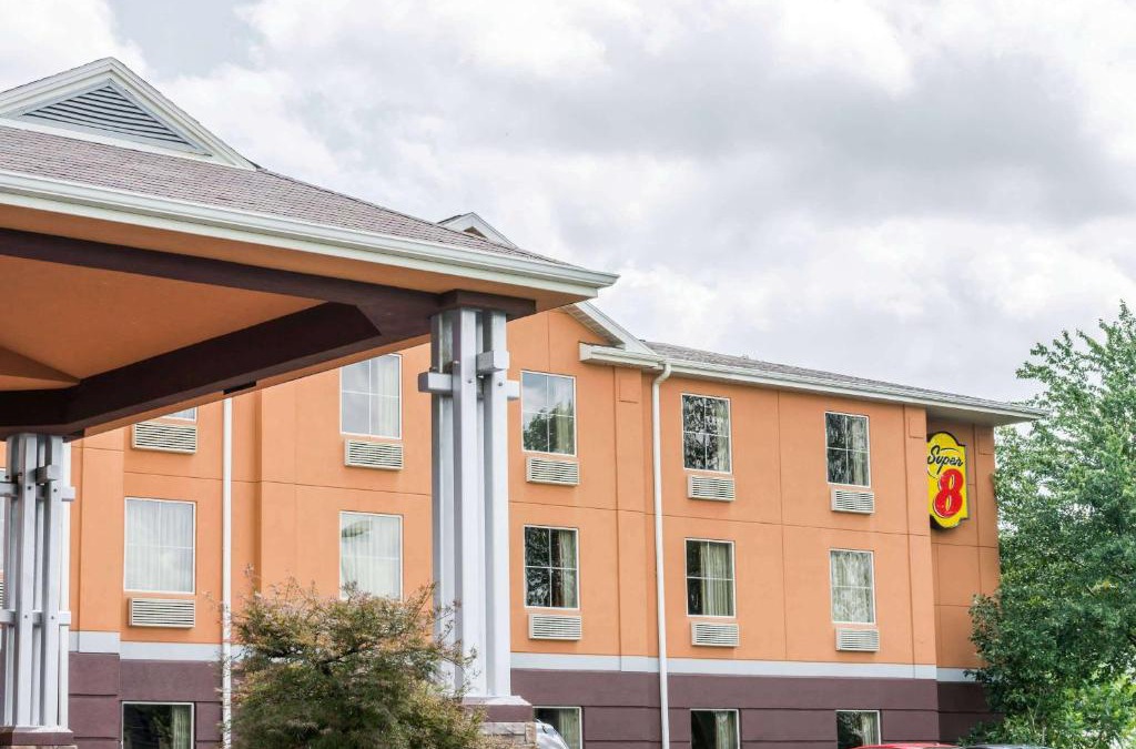 Mars Hotel | Super 8 by Wyndham Mars/Cranberry/Pittsburgh Area