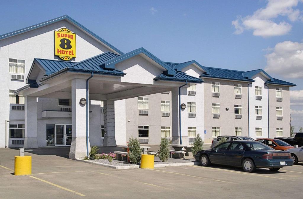 Fort Saskatchewan Hotel | Super 8 by Wyndham Fort Saskatchewan