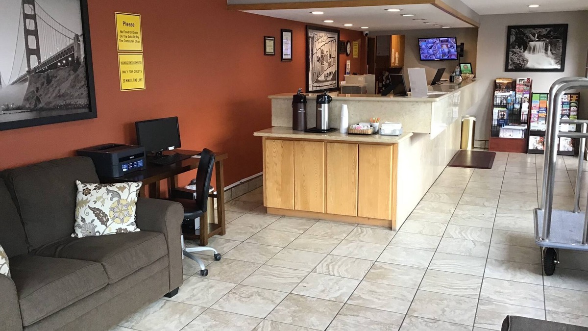 Albany Hotel | Super 8 by Wyndham Albany