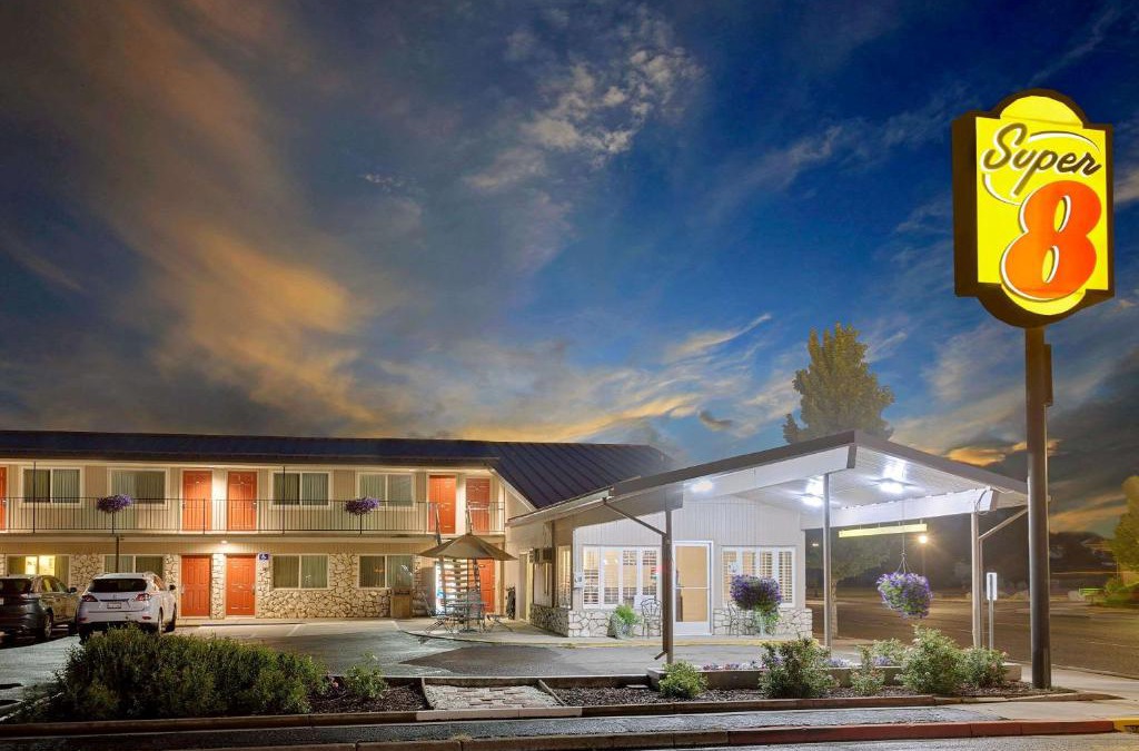 Alturas Hotel | Super 8 by Wyndham Alturas