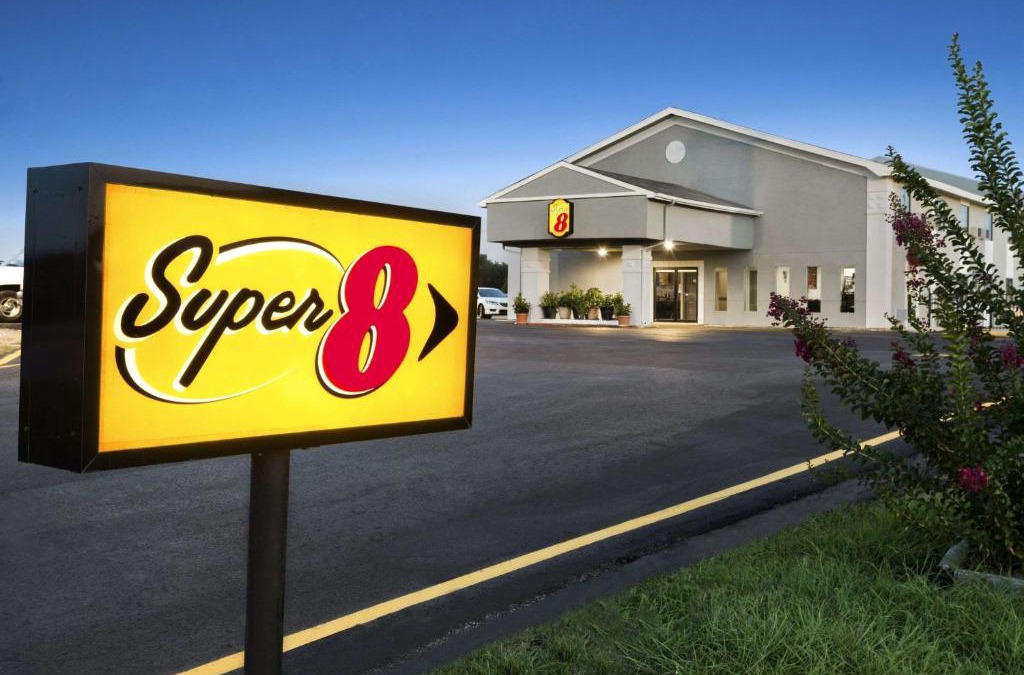 Ardmore Hotel | Super 8 by Wyndham Ardmore