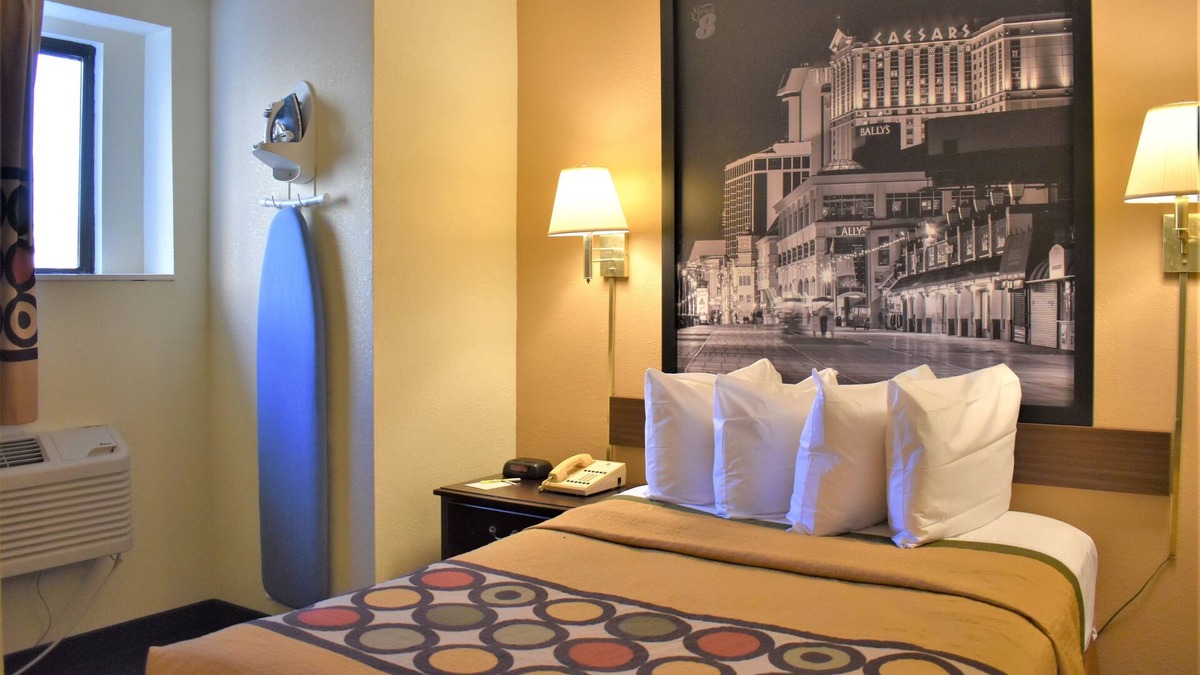Atlantic City Hotel | Super 8 by Wyndham Atlantic City
