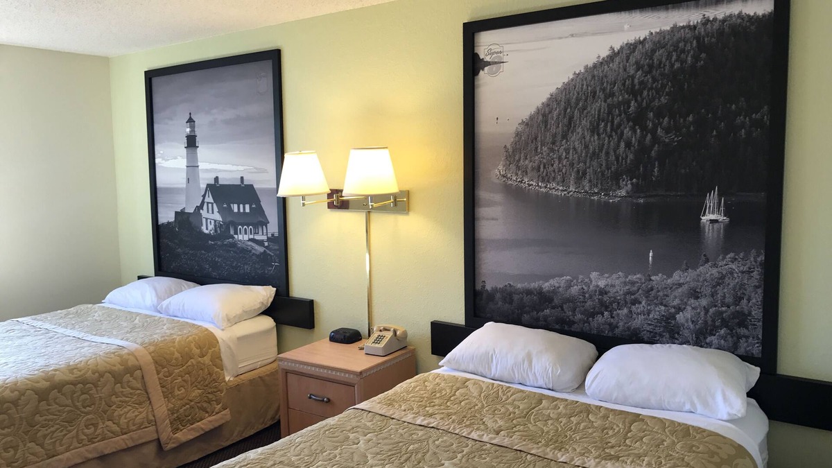 Augusta Hotel | Super 8 by Wyndham Augusta