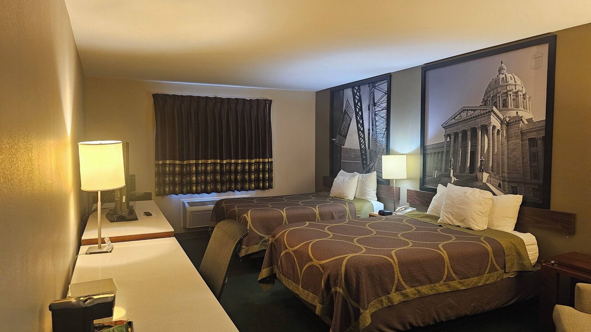 Ava Hotel | Super 8 by Wyndham Ava