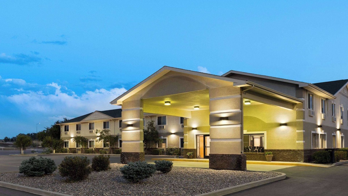Big Timber Hotel | Super 8 by Wyndham Big Timber