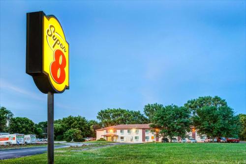 Blair Hotel | Super 8 by Wyndham Blair