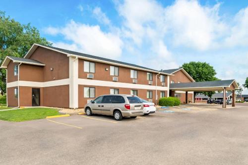 Blue Earth Hotel | Super 8 by Wyndham Blue Earth