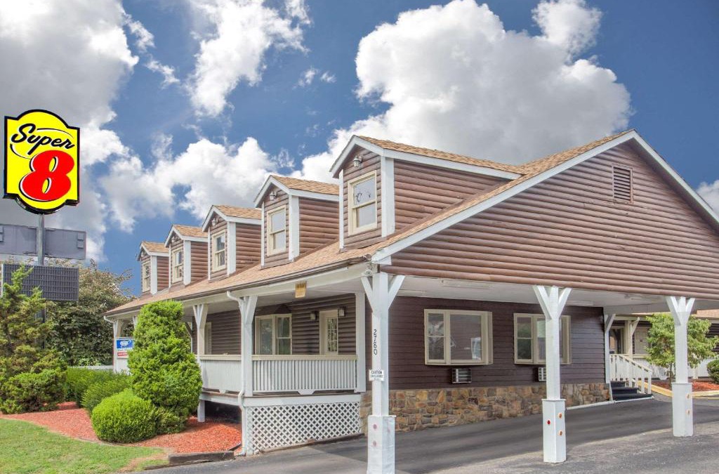 Christiansburg Hotel | Super 8 by Wyndham Christiansburg
