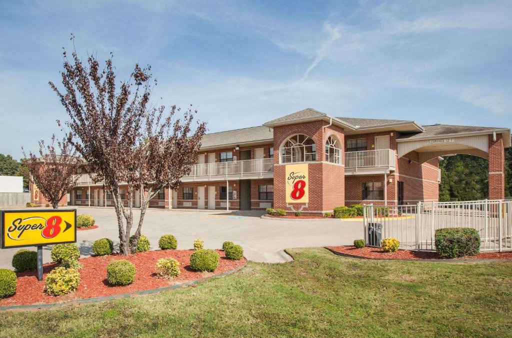 Cabot Hotel | Super 8 by Wyndham Cabot