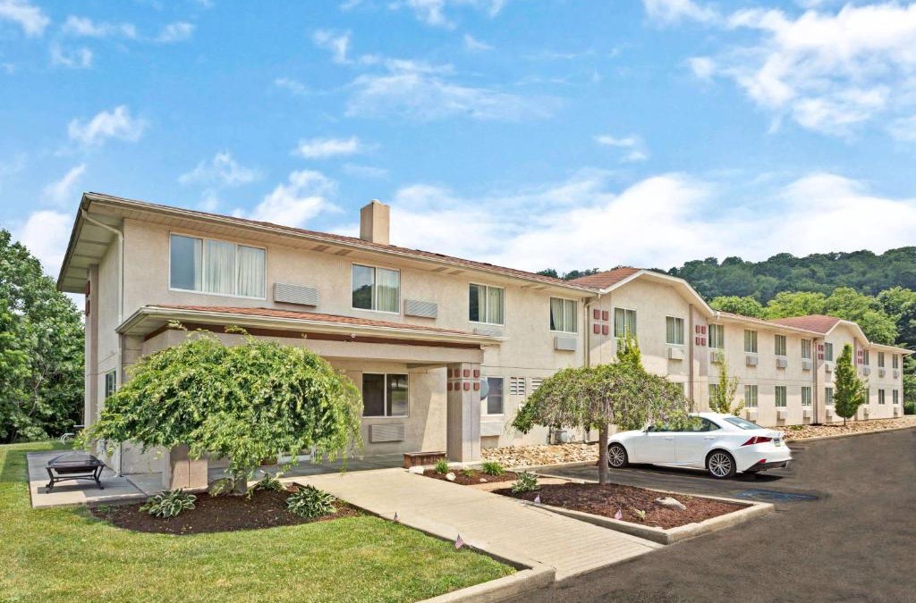 Canonsburg Hotel | Super 8 by Wyndham Canonsburg/Pittsburgh Area