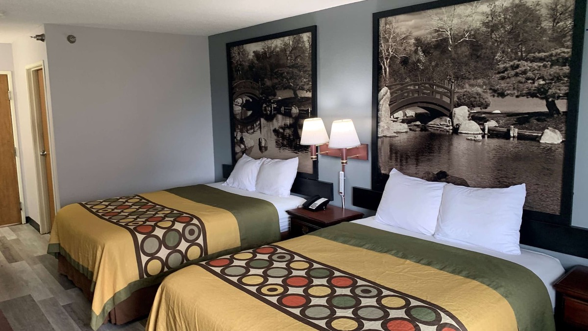 Chenoa Hotel | Super 8 by Wyndham Chenoa