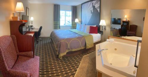 Chisago City Hotel | Super 8 by Wyndham Chisago City