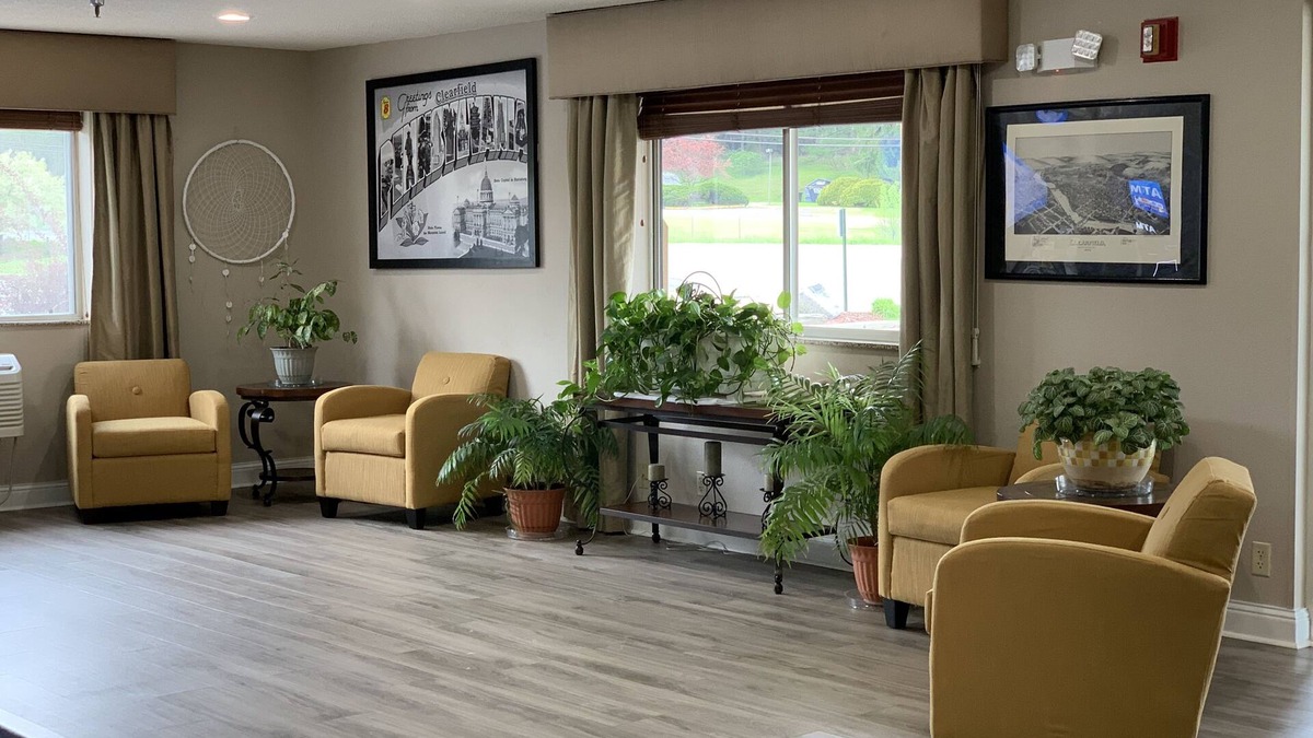 Clearfield Hotel | Super 8 by Wyndham Clearfield