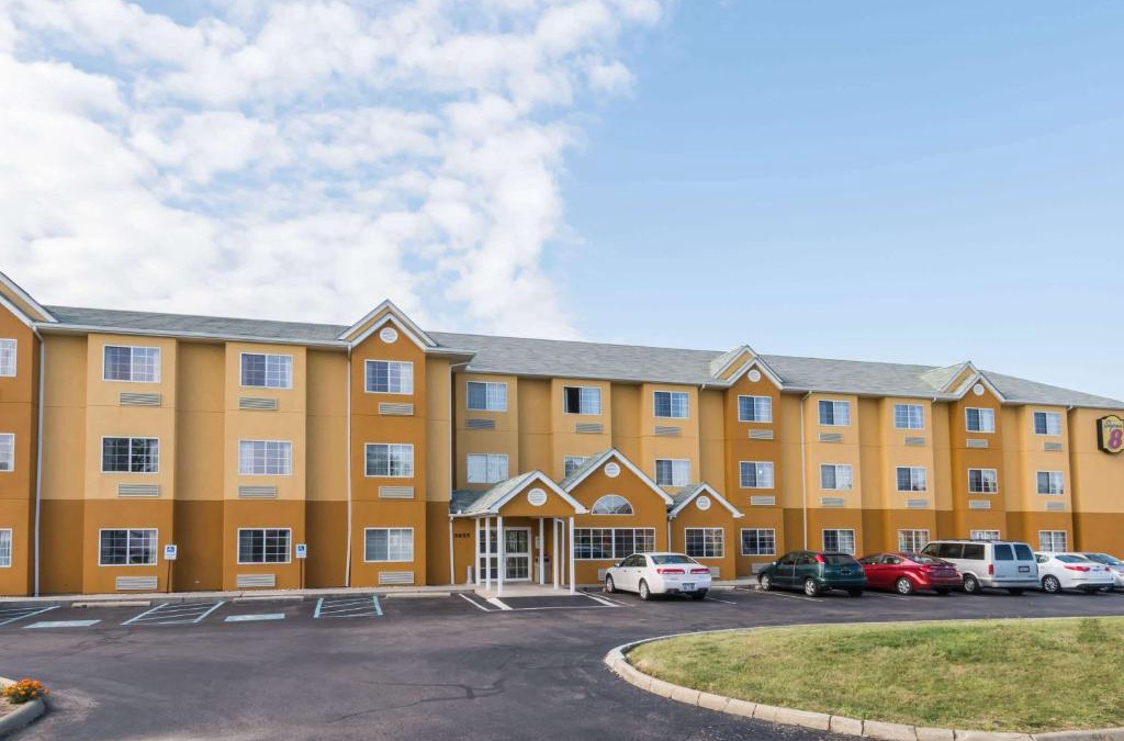 Columbus Hotel | Super 8 by Wyndham Columbus West