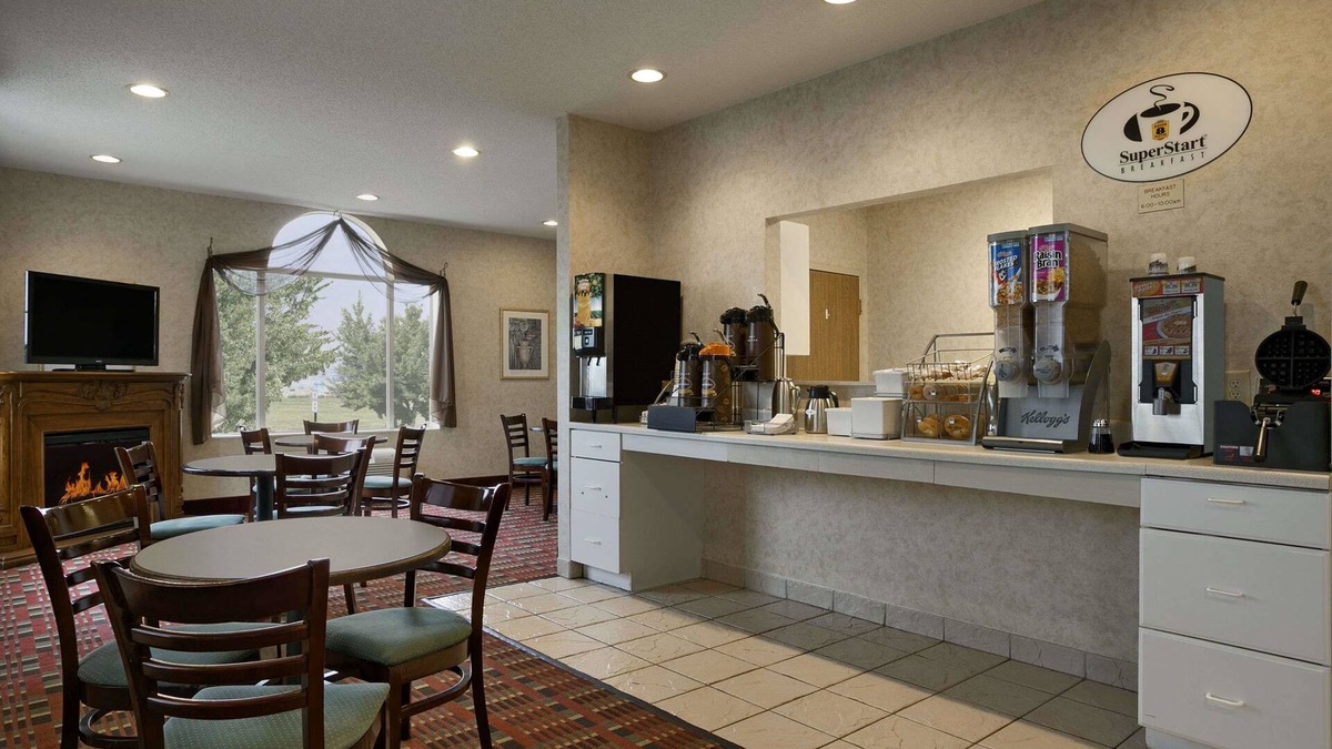 Corydon Hotel | Super 8 by Wyndham Corydon