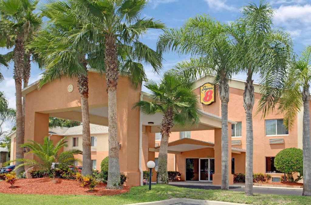 Bethune Grant Hotel | Super 8 by Wyndham Daytona Beach