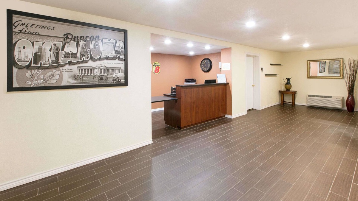 Duncan Hotel | Super 8 by Wyndham Duncan