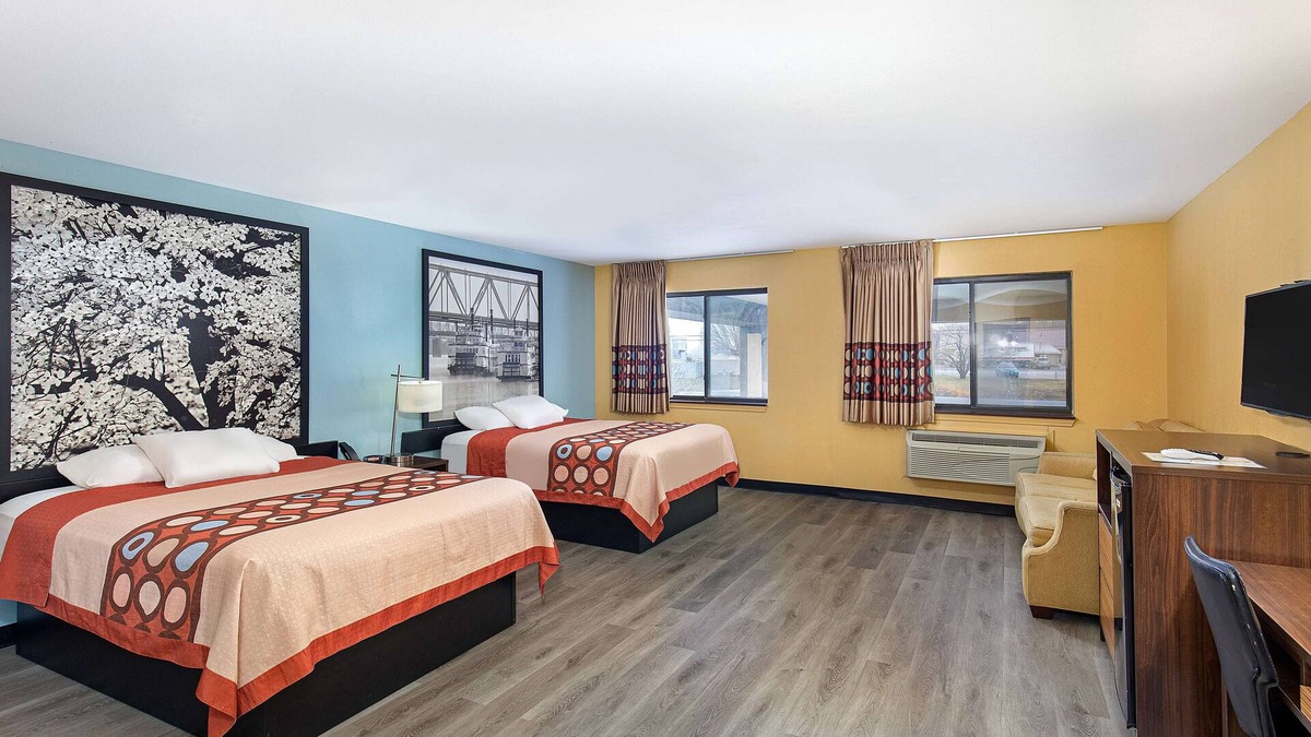 Eddyville Hotel | Super 8 by Wyndham Eddyville/Kuttawa