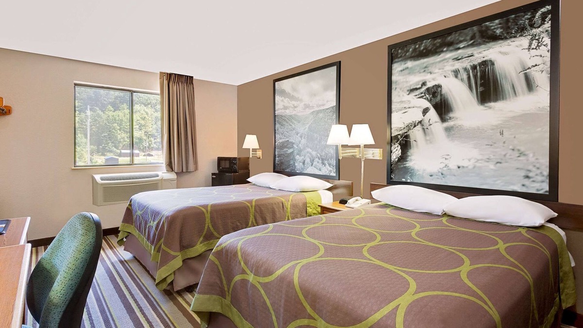 Leadsville Hotel | Super 8 by Wyndham Elkins