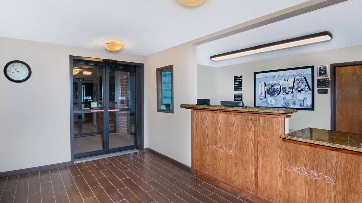 Fairfield Hotel | Super 8 by Wyndham Fairfield