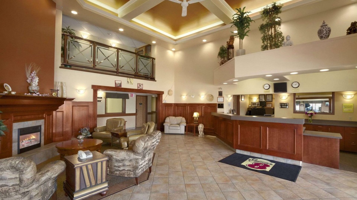 Fort St. John Hotel | Super 8 by Wyndham Fort St. John BC