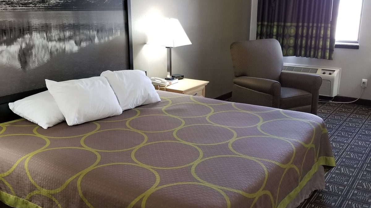 Fort Collins Hotel | Super 8 by Wyndham Fort Collins