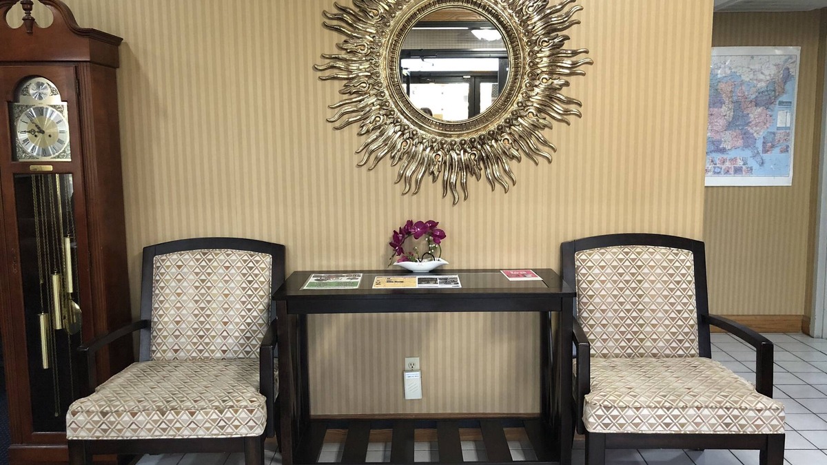 Franklin Hotel | Super 8 by Wyndham Franklin Hwy 31