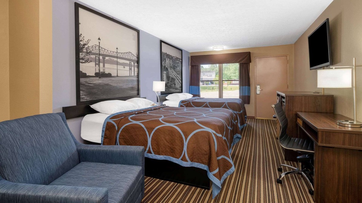 Gadsden Hotel | Super 8 by Wyndham Gadsden AL