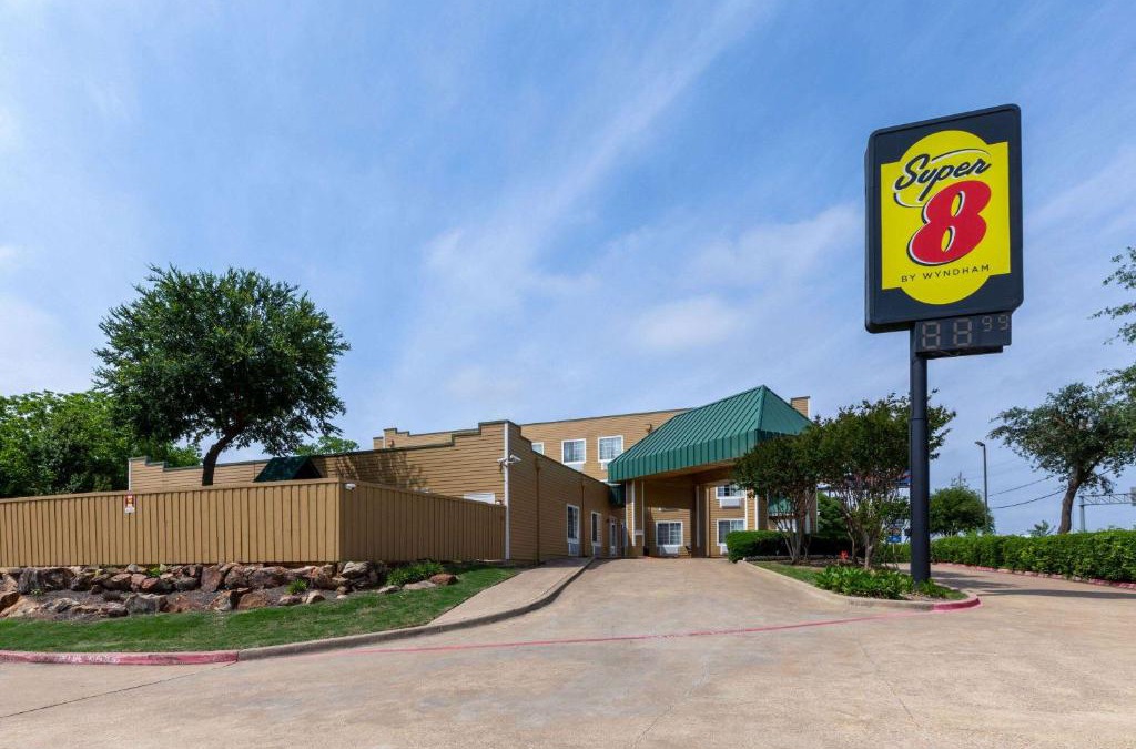 Garland Hotel | Super 8 by Wyndham Garland Rowlett East Dallas Area