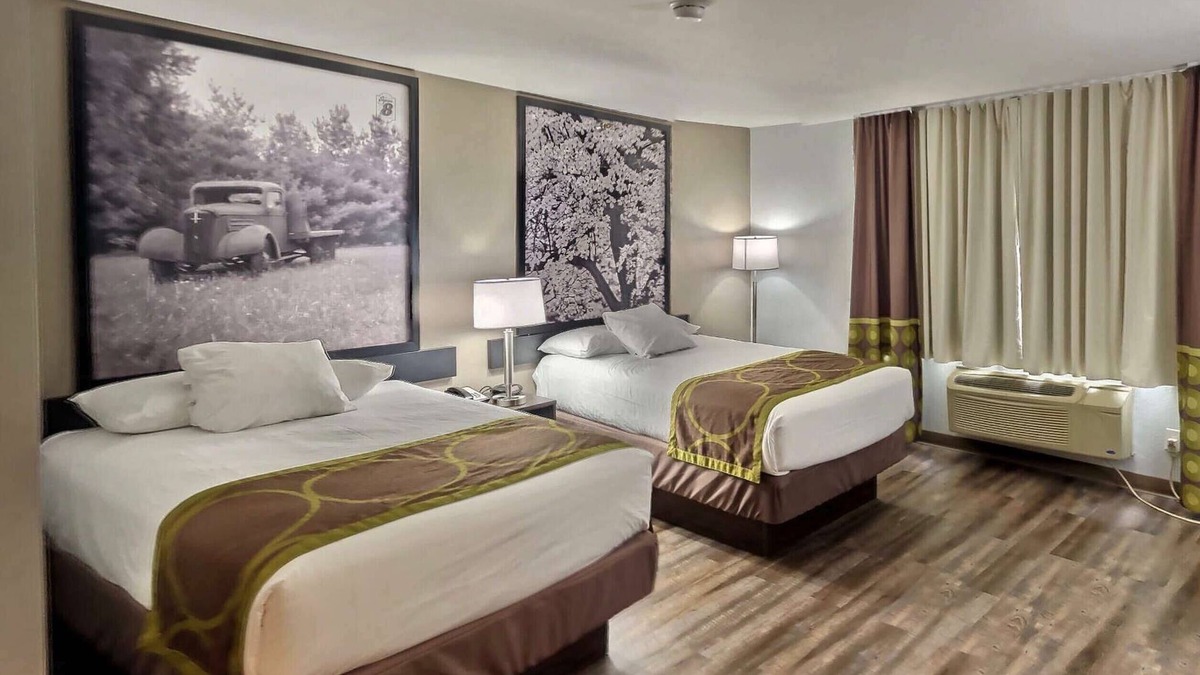 Georgetown Hotel | Super 8 by Wyndham Georgetown