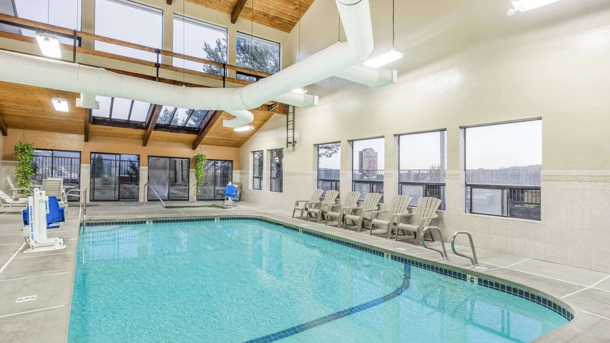 Grants Pass Hotel | Super 8 by Wyndham Grants Pass