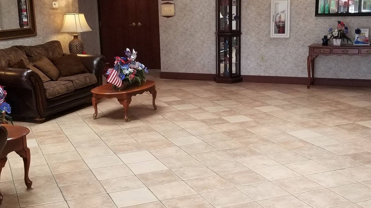 Grayson Hotel | Super 8 by Wyndham Grayson