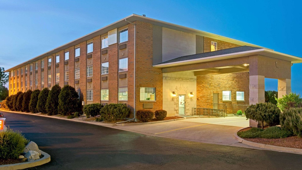 Gurnee Hotel | Super 8 by Wyndham Gurnee
