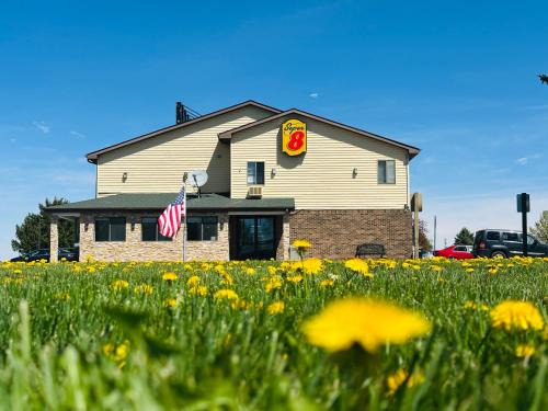 Imlay City Hotel | Super 8 by Wyndham Imlay City