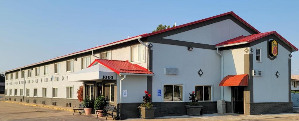 Jacksonville Hotel | Super 8 by Wyndham Jacksonville