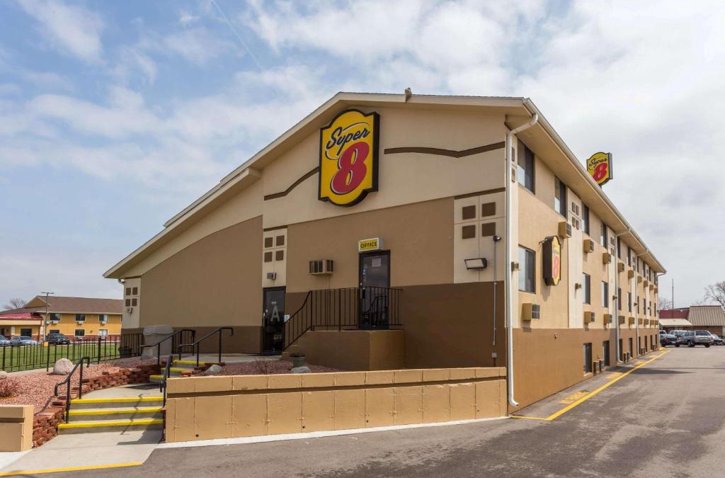 Janesville Hotel | Super 8 by Wyndham Janesville
