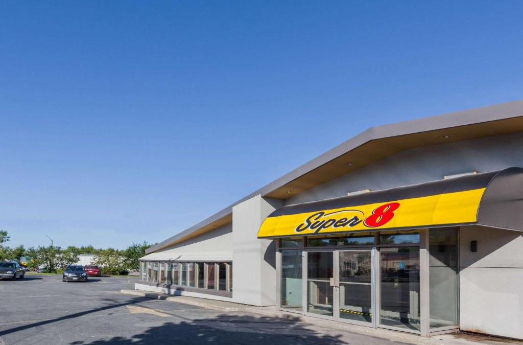 Timiskaming District Hotel | Super 8 by Wyndham Kirkland Lake