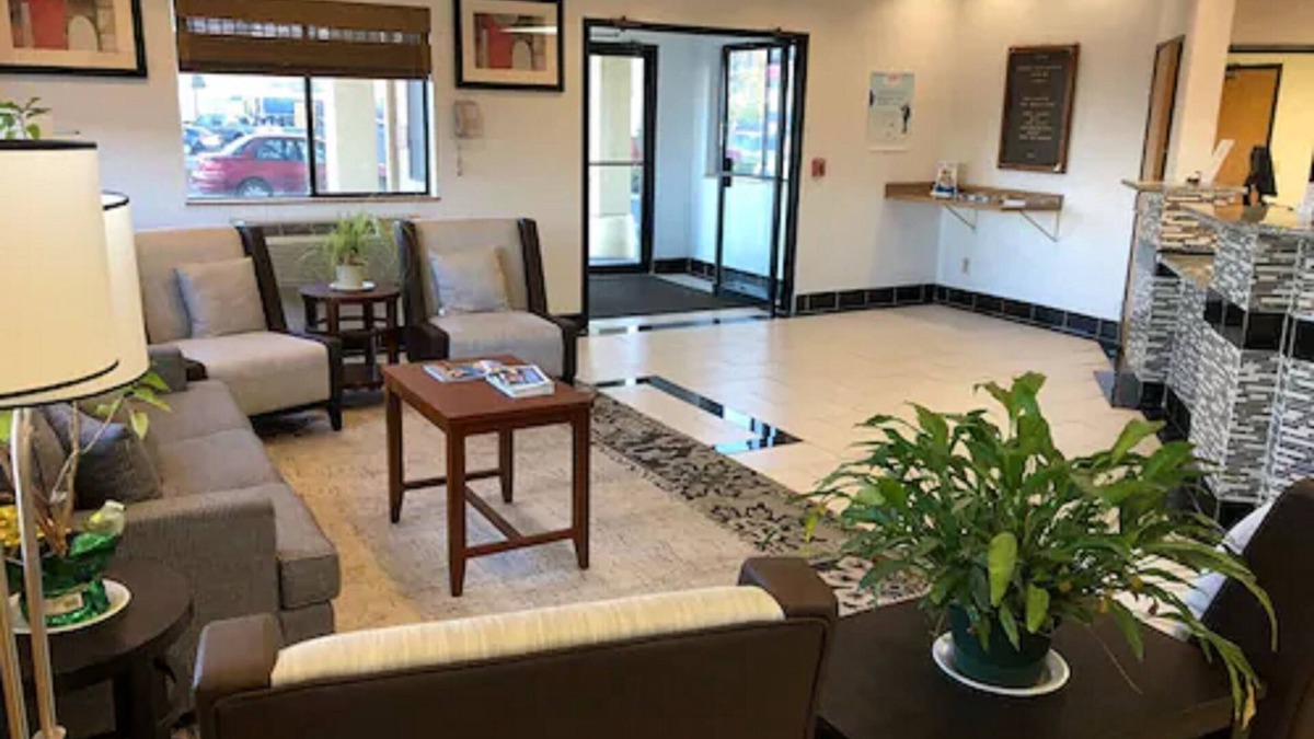 Altamont Hotel | Super 8 by Wyndham Klamath Falls